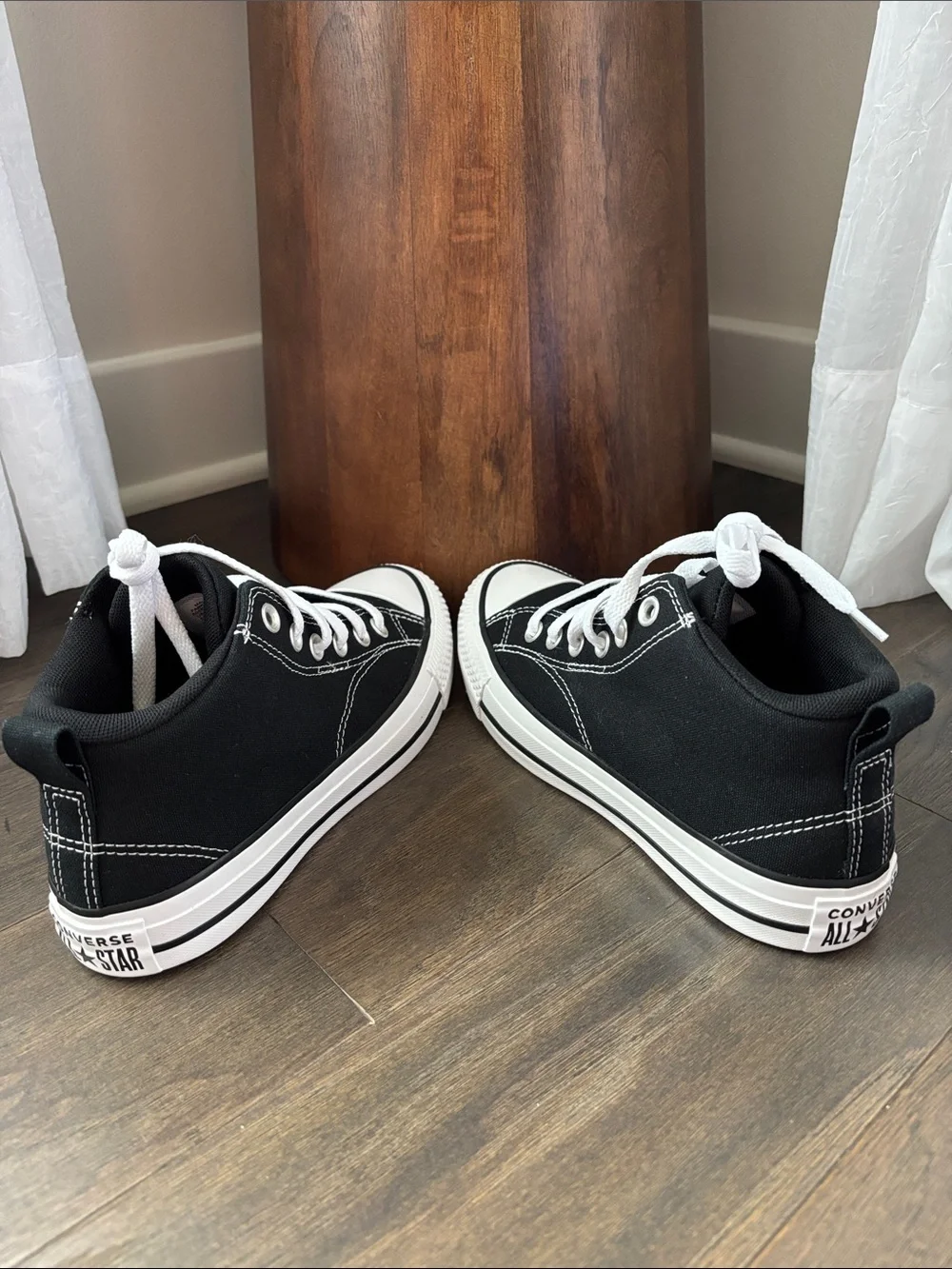 Converse All Star Malden Street Mid top, ortholite cushioning wider fit